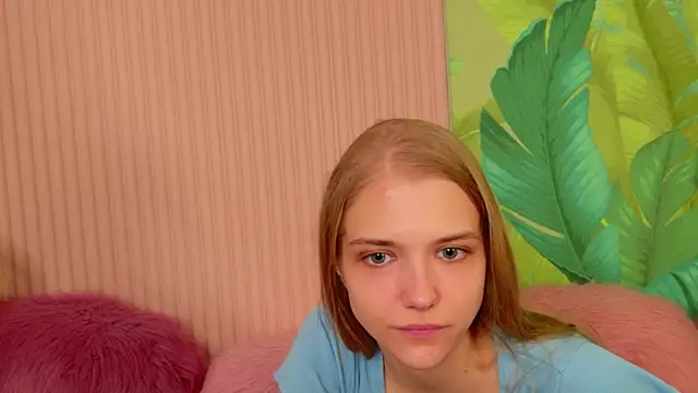 4example Chloe online show from 03-20-26, 10:31