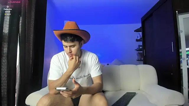 twinguys online show from 10-17-25, 03:25