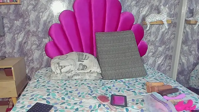 TANISHA HILL online show from 09-23-25, 07:50