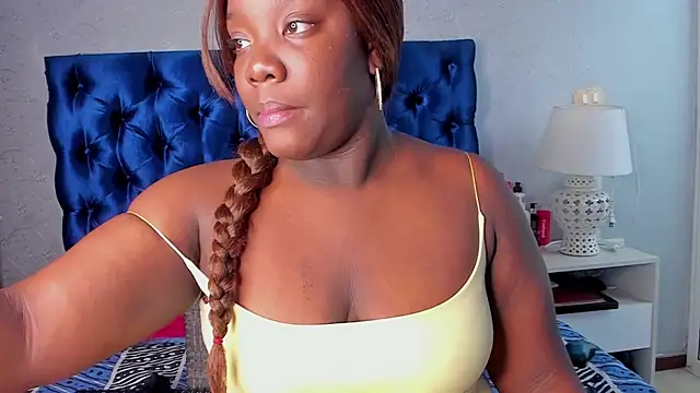 TANISHA HILL online show from 10-20-25, 07:36