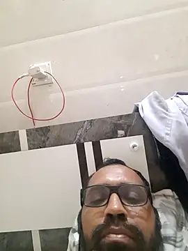 Snapshot of Hot-boy077 chatting on 09-18-25, 03:25 Hot-boy077 online show from 09-18-25, 03:25