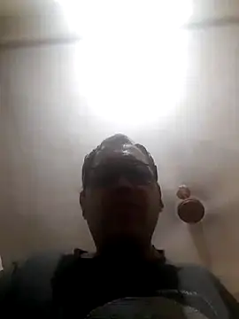 Snapshot of Hot-boy077 chatting on 11-05-25, 01:05 Hot-boy077 online show from 11-05-25, 01:05