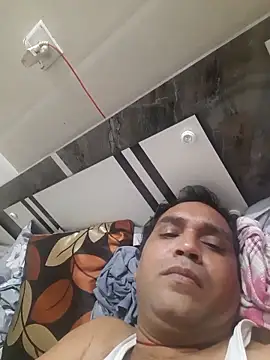 Snapshot of Hot-boy077 chatting on 11-28-25, 06:32 Hot-boy077 online show from 11-28-25, 06:32