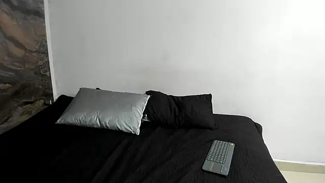 Snapshot of Alexayblake chatting on 10-02-25, 07:43 Alexayblake online show from 10-02-25, 07:43