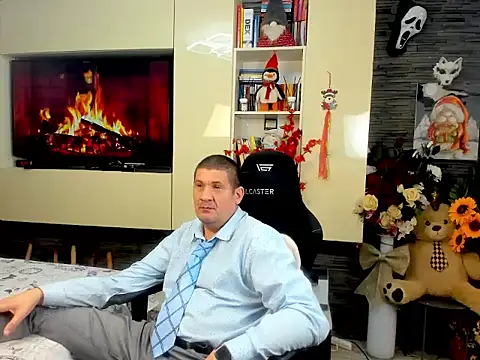 SpartacusDaddy48 online show from 03-10-26, 04:50