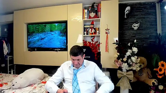 SpartacusDaddy48 online show from 04-16-26, 10:45