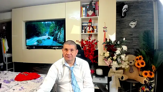 Snapshot of SpartacusDaddy48 chatting on 05-07-26, 02:33 SpartacusDaddy48 online show from 05-07-26, 02:33