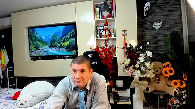 Snapshot of SpartacusDaddy48 chatting on 05-16-26, 12:29 SpartacusDaddy48 online show from 05-16-26, 12:29