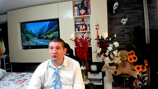 Snapshot of SpartacusDaddy48 chatting on 05-20-26, 03:51 SpartacusDaddy48 online show from 05-20-26, 03:51