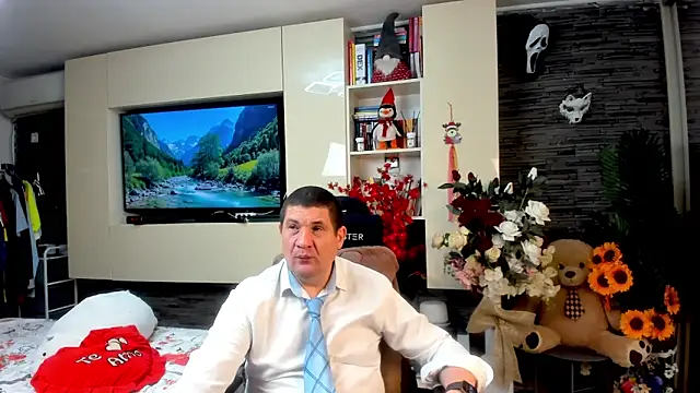 Snapshot of SpartacusDaddy48 chatting on 05-28-26, 05:38 SpartacusDaddy48 online show from 05-28-26, 05:38