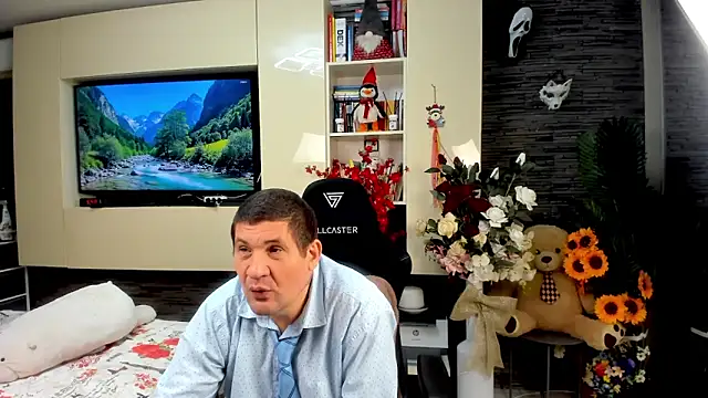 Snapshot of SpartacusDaddy48 chatting on 06-11-26, 02:53 SpartacusDaddy48 online show from 06-11-26, 02:53