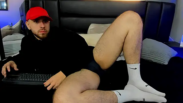 Maximo Wolff online show from 09-18-25, 09:06