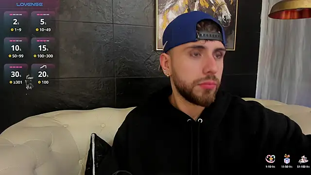 Maximo Wolff online show from 10-12-25, 08:02