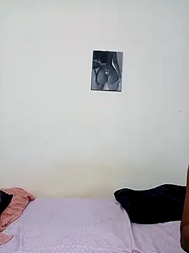 Miss-Hennessy online show from 04-15-26, 10:43