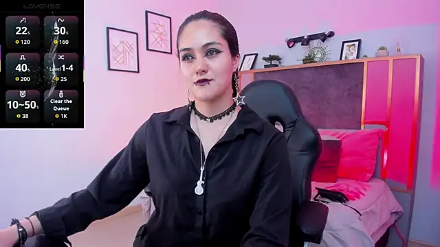 Snapshot of Azurra_amatto2 chatting on 10-31-25, 08:21 Azurra amatto2 online show from 10-31-25, 08:21