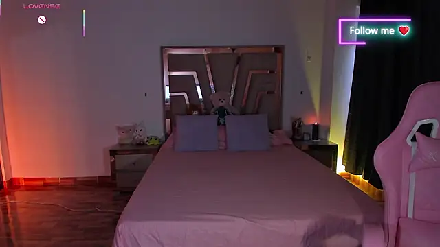 lunaarose online show from 02-07-26, 08:34