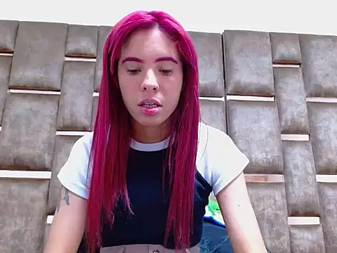 Alexahotz online show from 10-11-25, 08:57