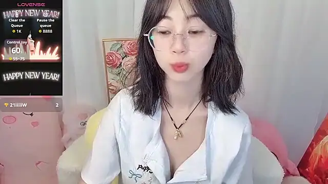 nini a online show from 06-18-26, 02:45