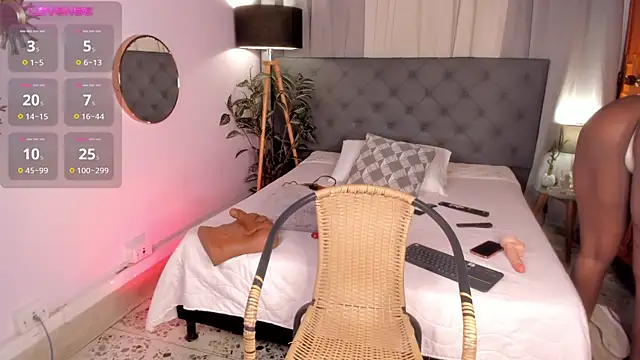 Snapshot of EmaaaBrown_ chatting on 11-23-25, 05:07 EmaaaBrown online show from 11-23-25, 05:07