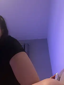 Snapshot of LollyLove_ chatting on 01-15-26, 08:01 LollyLove online show from 01-15-26, 08:01