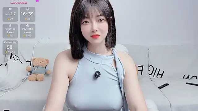 uikyy1 online show from 10-27-25, 08:07