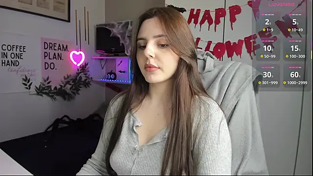 LiaWoow online show from 11-03-25, 02:29