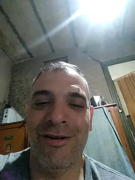 Snapshot of jonas20900 chatting on 12-14-25, 08:52 jonas20900 online show from 12-14-25, 08:52