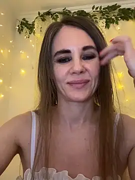 LucieMack online show from 04-15-26, 07:58