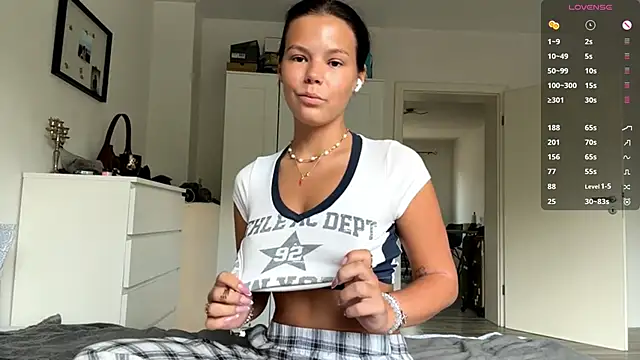 MaydaCornwall online show from 09-27-25, 07:24