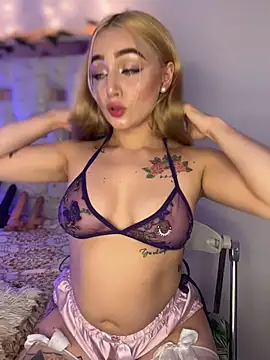 Sara Sophia420 online show from 05-13-26, 06:33