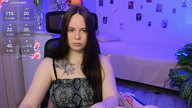 Alice Moondark online show from 02-09-26, 08:24