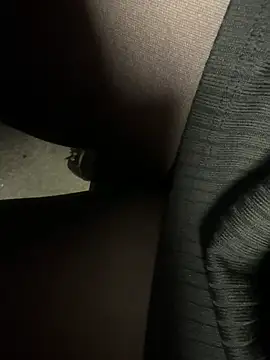 HiddenHoneyLDN online show from 01-15-26, 03:38