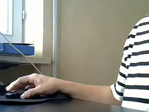 ITALIANASISIXX online show from 10-28-25, 07:56