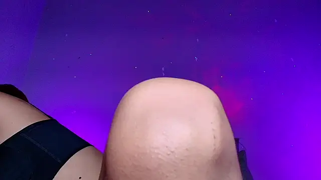 Snapshot of m_rosee chatting on 11-22-25, 12:04 m rosee online show from 11-22-25, 12:04