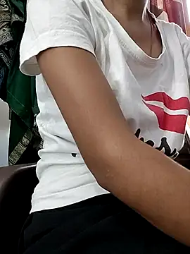 Ruhi 07 online show from 09-25-25, 04:05