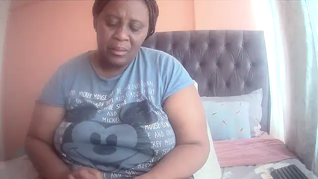 HUGEASSXXXXX online show from 03-25-26, 05:35