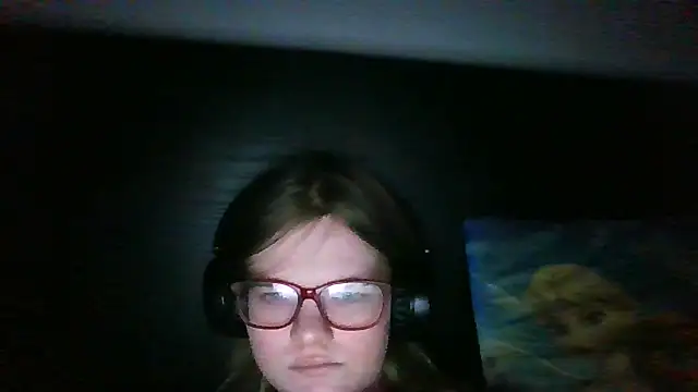 Snapshot of Moonolighta chatting on 12-02-25, 02:56 Moonolighta online show from 12-02-25, 02:56