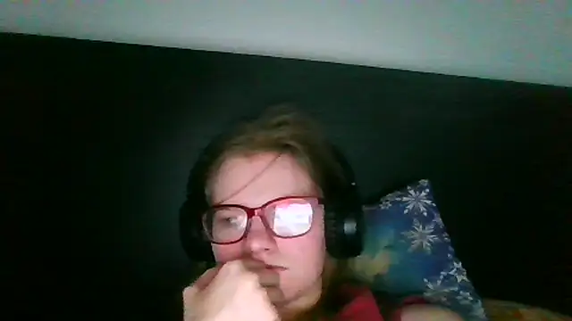 Snapshot of Moonolighta chatting on 01-18-26, 09:35 Moonolighta online show from 01-18-26, 09:35