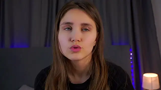 EthalFlowers online show from 12-22-25, 01:02