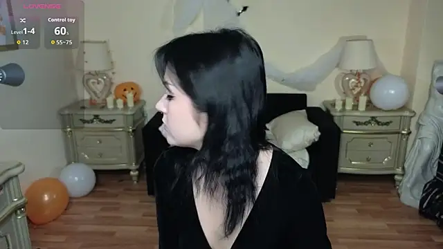 mimi purrs online show from 10-18-25, 04:37