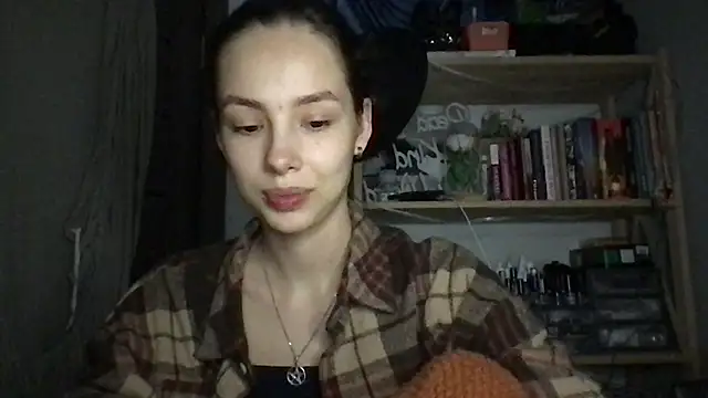 Snapshot of Yuna5343 chatting on 09-23-25, 10:24 Yuna5343 online show from 09-23-25, 10:24