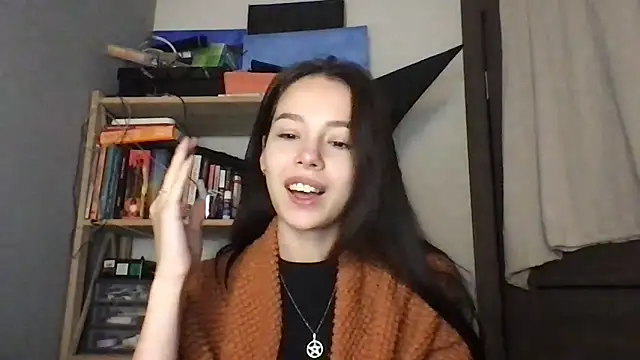 Snapshot of Yuna5343 chatting on 11-29-25, 12:35 Yuna5343 online show from 11-29-25, 12:35