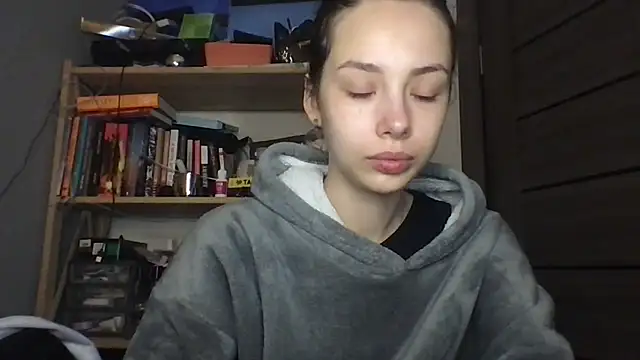 Snapshot of Yuna5343 chatting on 12-05-25, 08:27 Yuna5343 online show from 12-05-25, 08:27