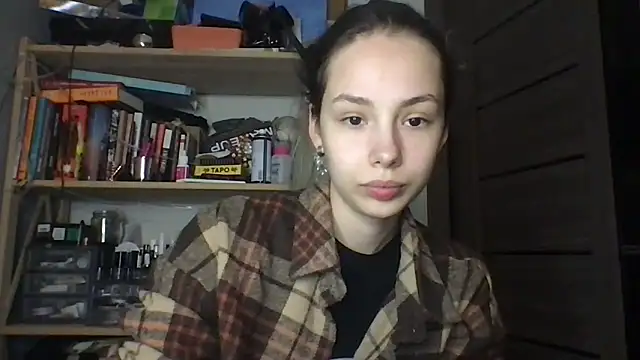 Snapshot of Yuna5343 chatting on 12-16-25, 08:14 Yuna5343 online show from 12-16-25, 08:14