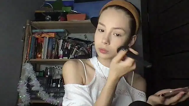 Yuna5343 online show from 01-09-26, 09:05