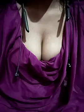 kaviyaponnu0987 online show from 02-01-26, 02:04