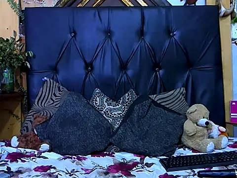 Juicy Candy-Reloaded online show from 04-28-26, 03:22