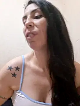 Snapshot of Lhcruz chatting on 05-17-26, 11:56 Lhcruz online show from 05-17-26, 11:56