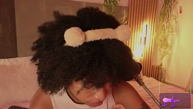 Lolalewis777 online show from 11-17-25, 09:42