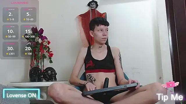 LiamBrown09 online show from 10-13-25, 07:14